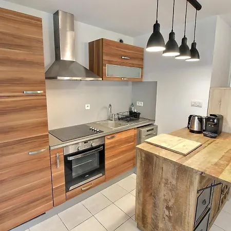 Appartement Lumineux A Colmar Avec Terrasse, Parking Et Wifi - 5 Min Du Centre - Fr-1-722-1 Exterior foto