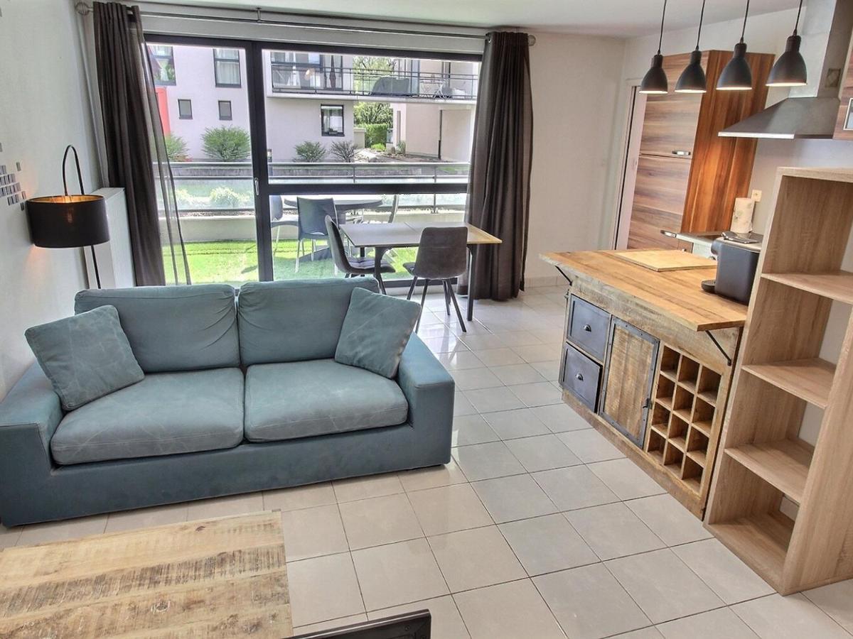 Lumineux A Avec Terrasse, Parking Et Wifi - 5 Min Du Centre - Fr-1-722-1 Apartment